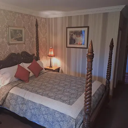 Bed and breakfast Cavangarden House